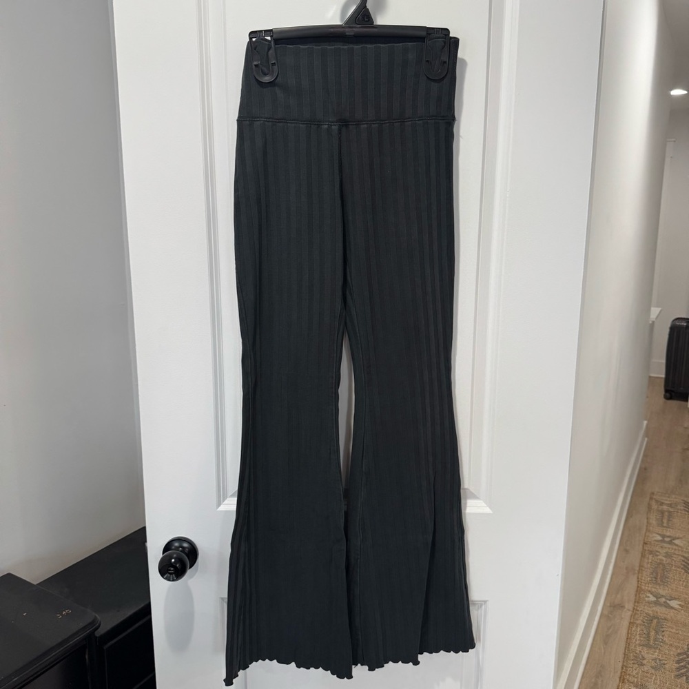 Offline Aerie OG Groove Flare Legging